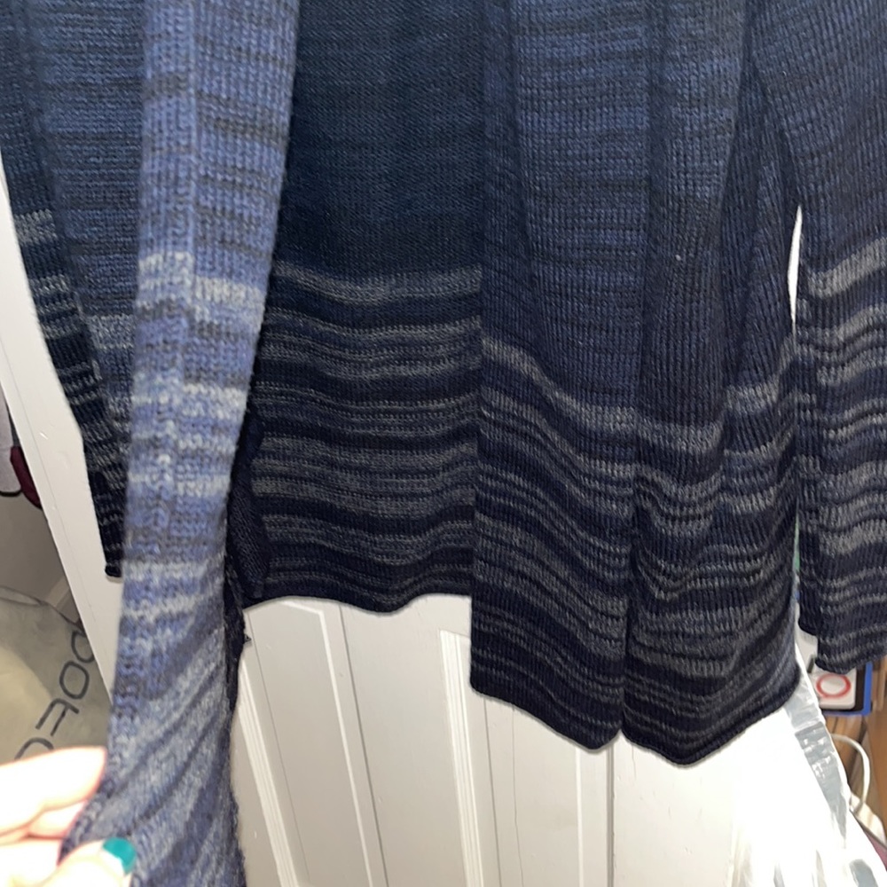 🔥Forever 21 Thick layered Sweater🔥 - Picture 9 of 10